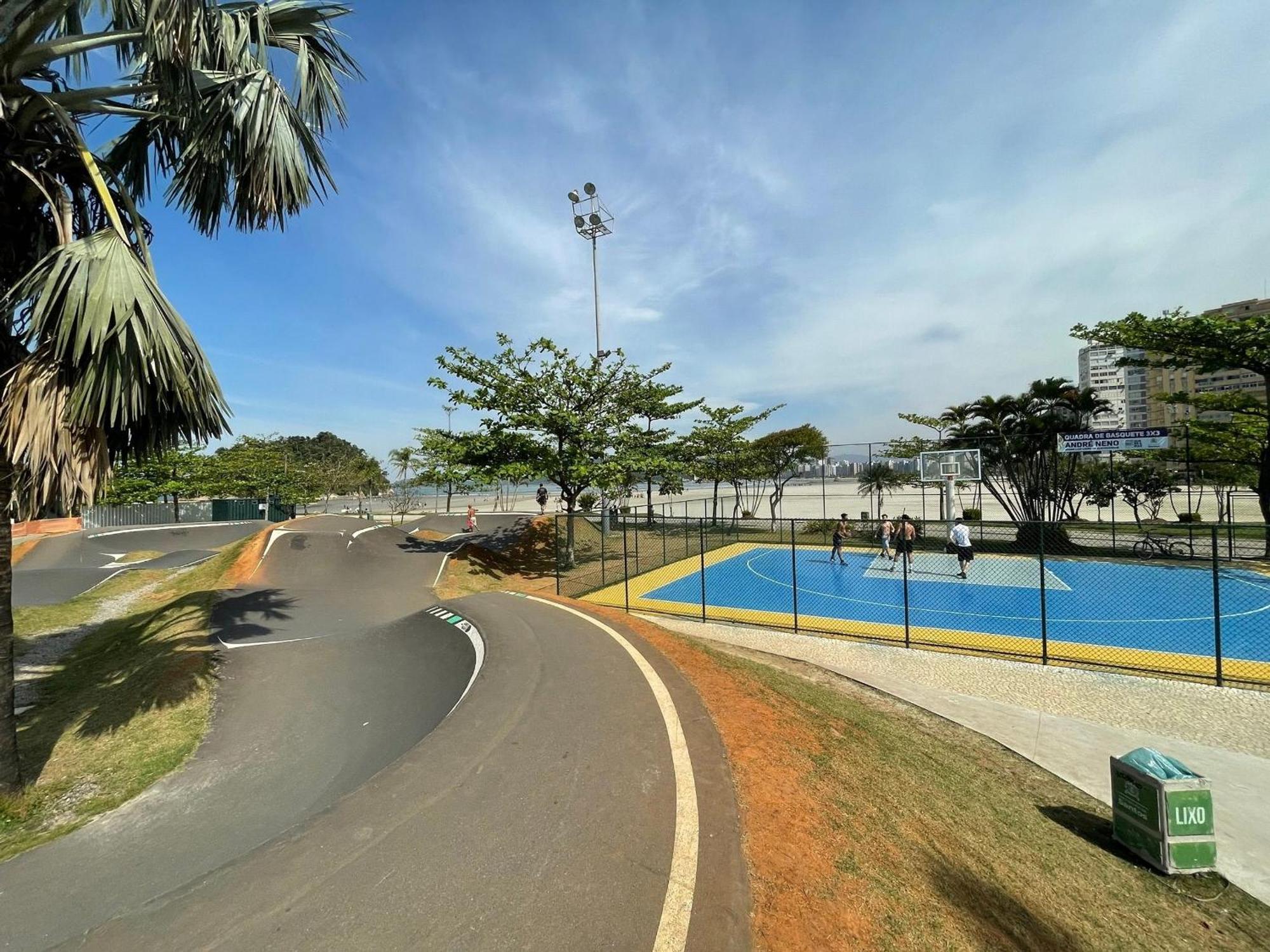 Апартаменты Ap Pe Na Areia Vista Parcial Mar Сантос Экстерьер фото