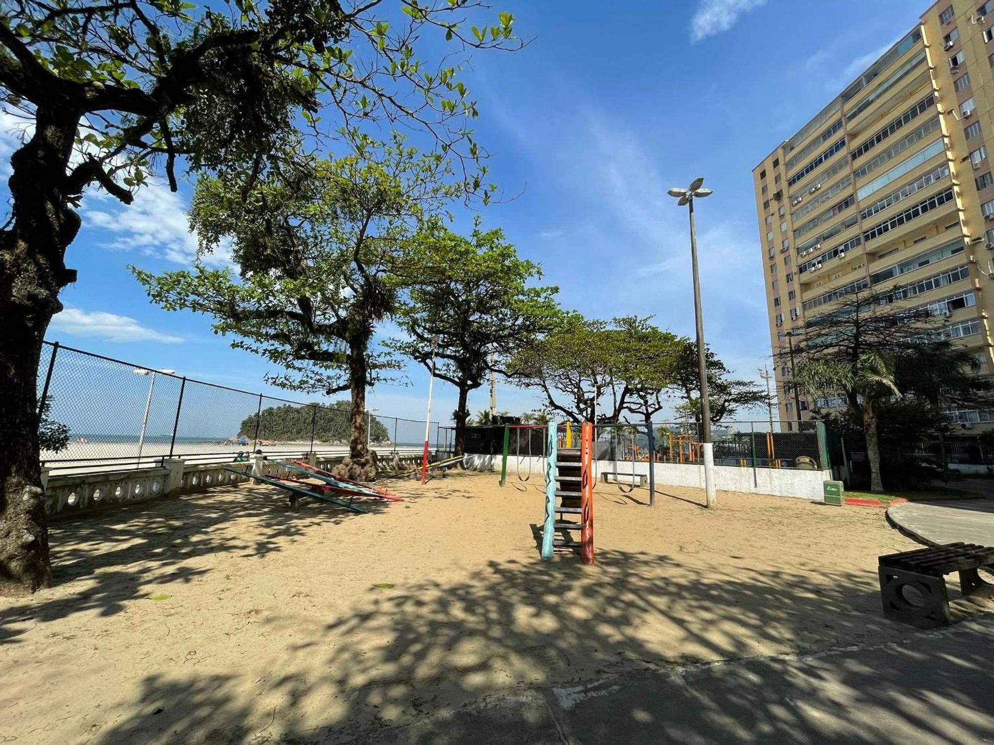 Апартаменты Ap Pe Na Areia Vista Parcial Mar Сантос Экстерьер фото